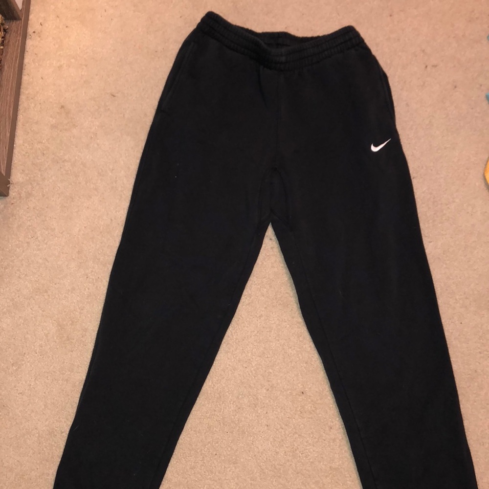 Black Nike sweats